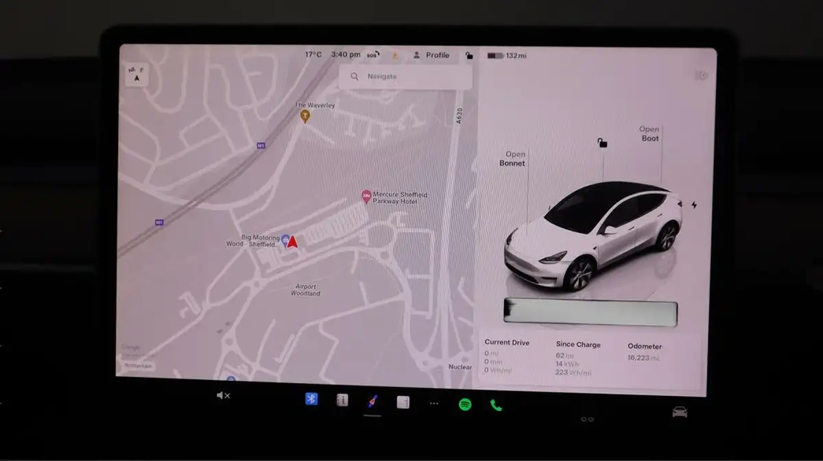 2022-tesla-model-y-e-rwd-big-11