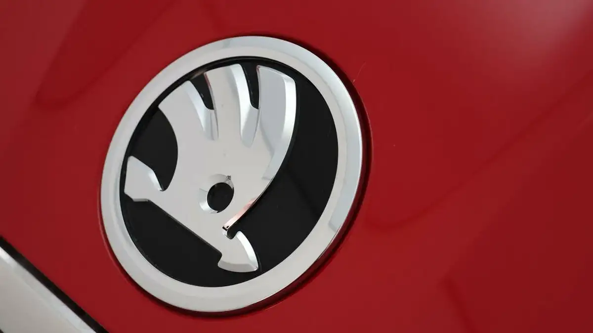 2022-skoda-enyaq-e-60-big-20