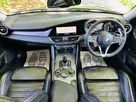 2019-alfa-romeo-giulia-20-veloce-small-9