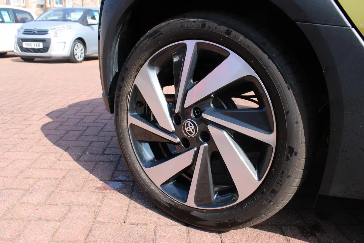2023-toyota-aygo-x-10-vvt-i-edge-cvt-big-12