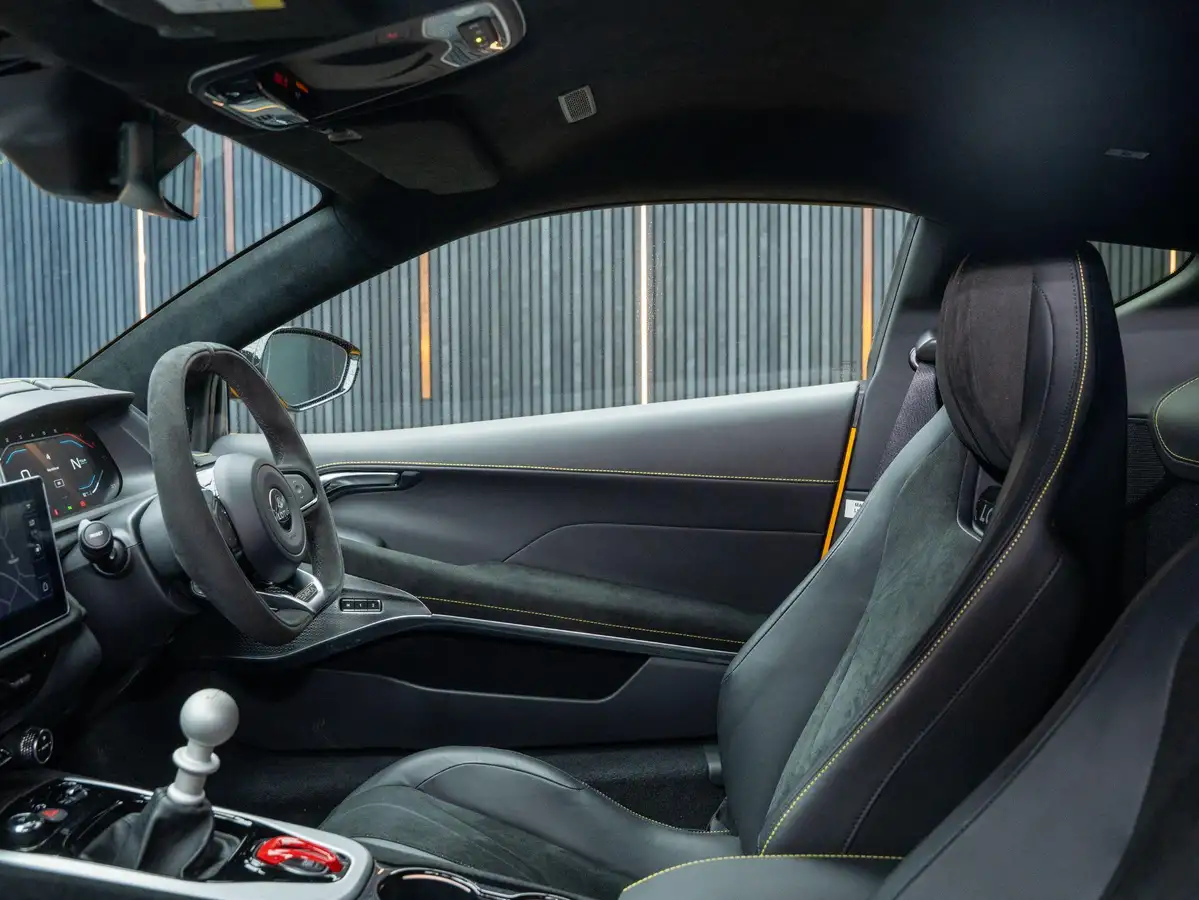 2023-lotus-emira-35-first-edition-v6-big-39