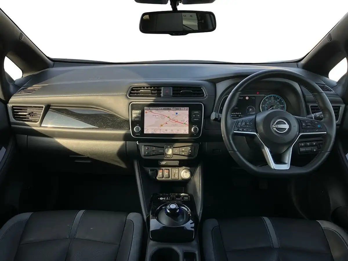 2024-nissan-leaf-e-tekna-39kwh-big-9