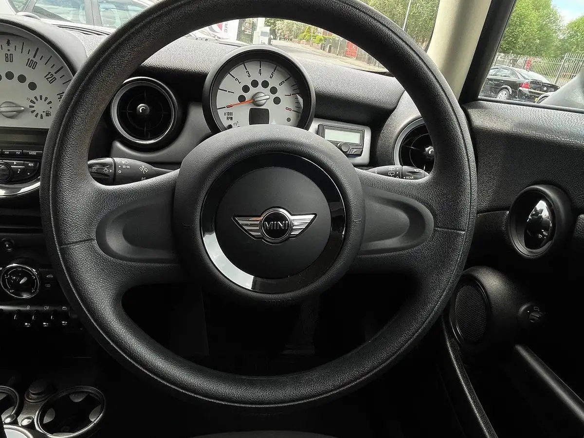 2011-mini-cooper-16-first-big-44