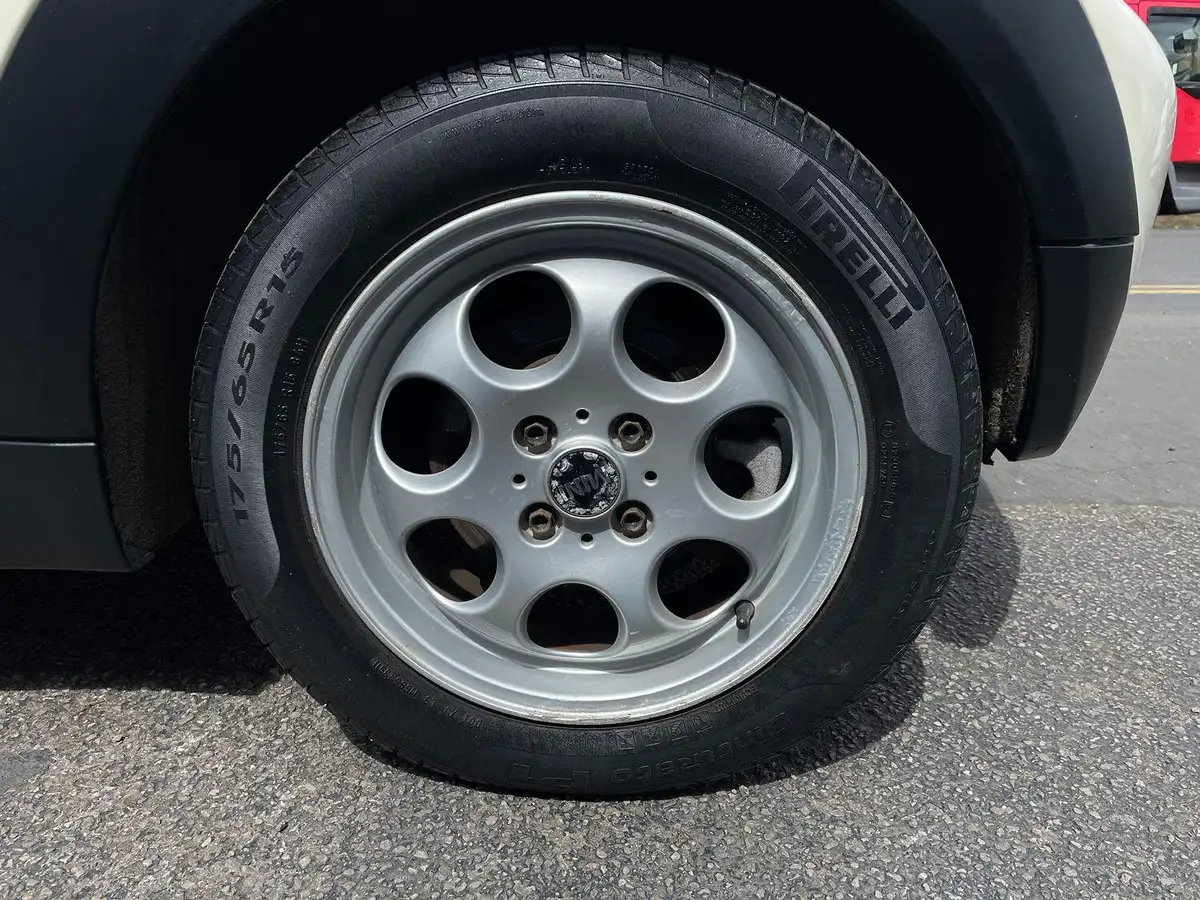 2011-mini-cooper-16-first-big-20