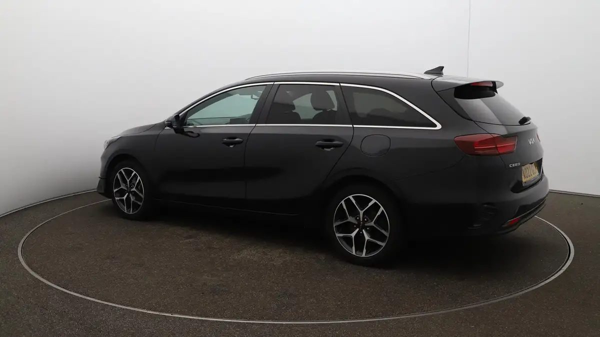 2022-kia-ceed-15-t-gdi-3-sportswagon-big-35