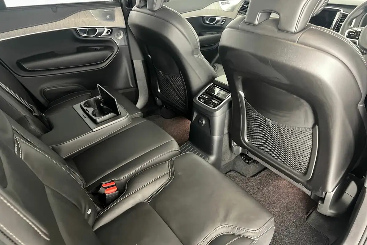 2024-volvo-xc90-20-t8-ultimate-dark-big-30
