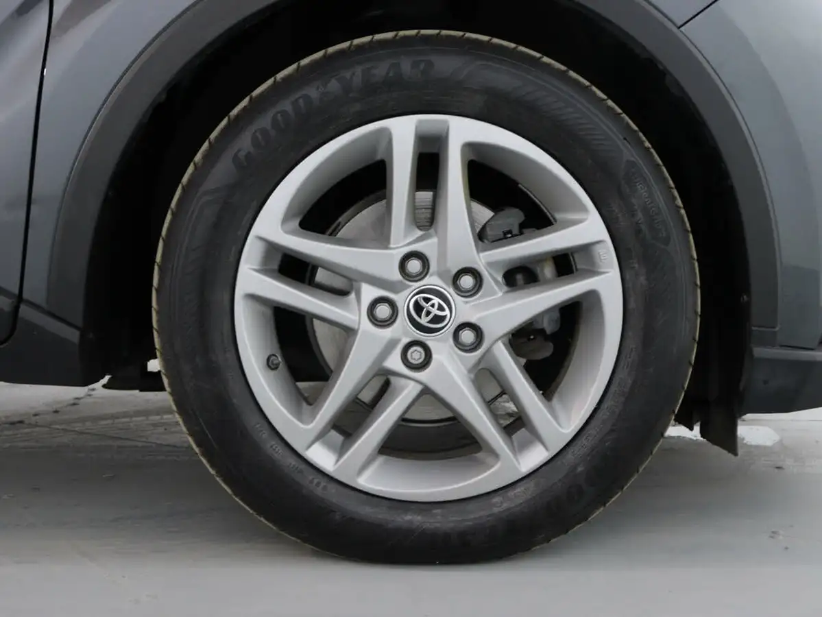 2022-toyota-c-hr-18-vvt-i-icon-big-9