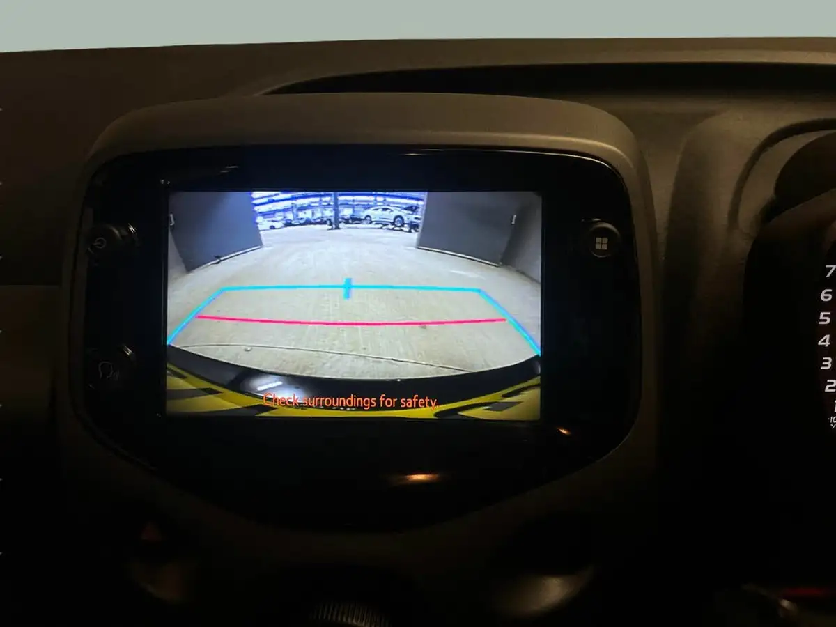 2021-toyota-aygo-10-vvt-i-x-play-tss-big-5