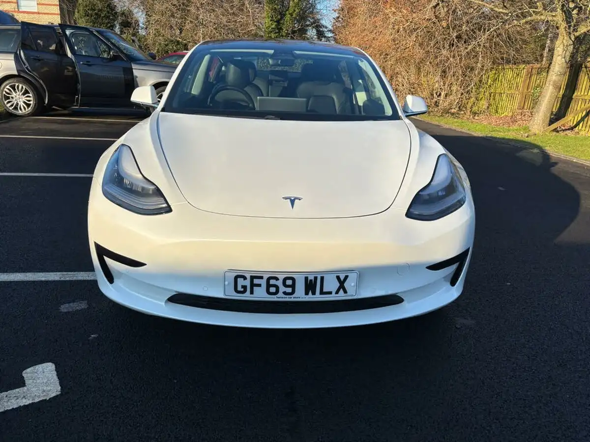 2019-tesla-model-3-e-standard-plus-big-1