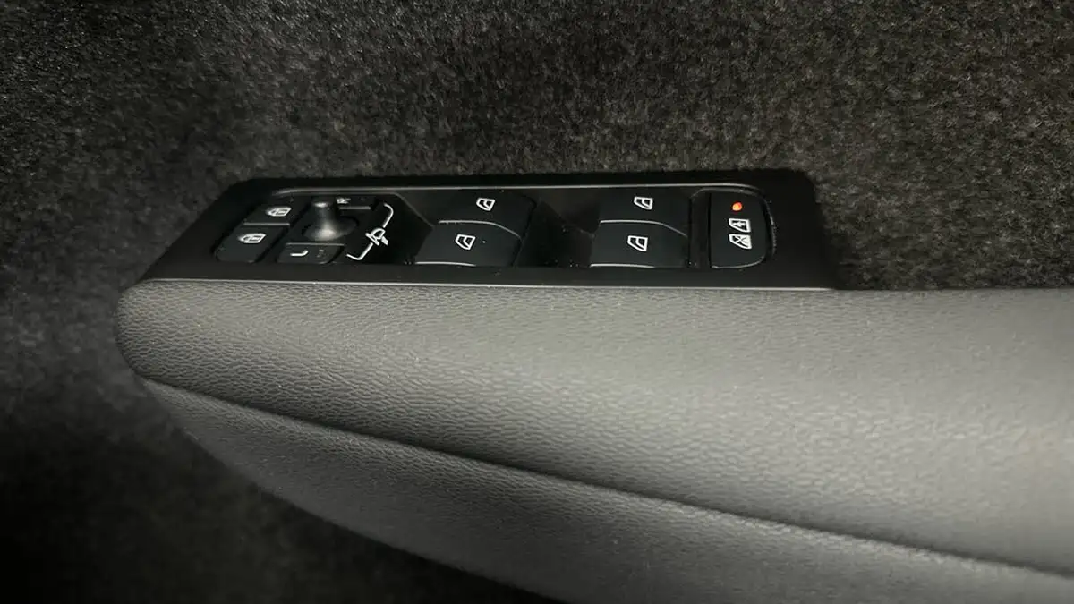 2021-volvo-xc40-e-twin-recharge-plus-big-29