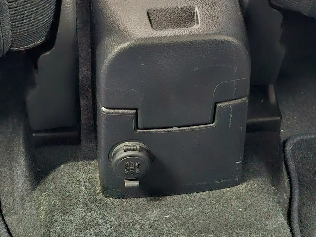 2012-nissan-note-14-n-tec-big-32