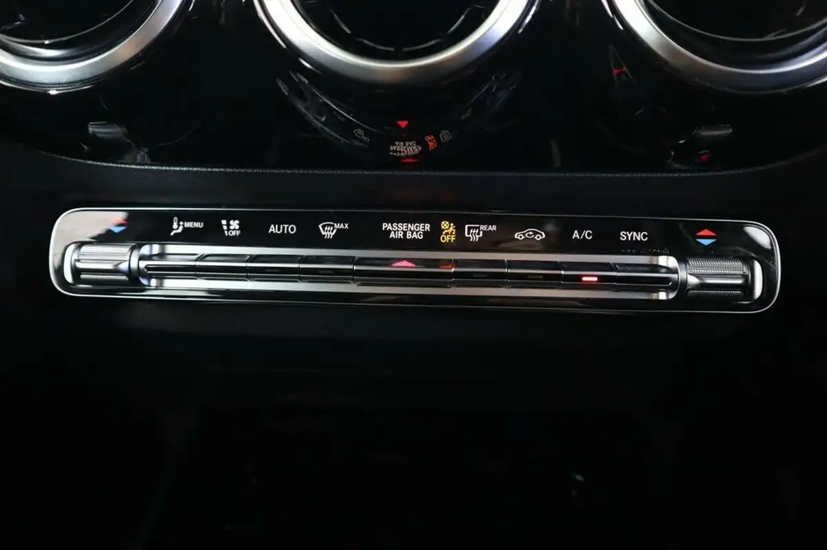 2023-mercedes-benz-gla-class-13-gla-200-sport-executive-station-wagon-big-52
