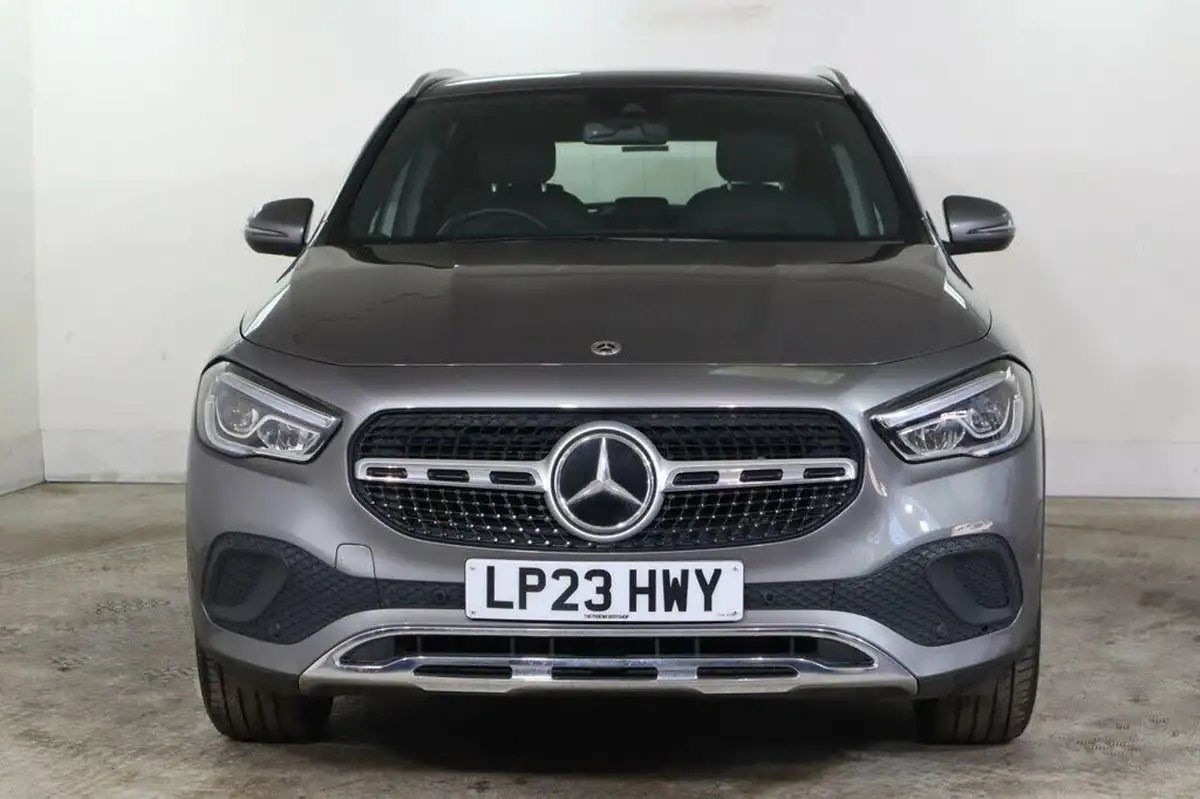 2023-mercedes-benz-gla-class-13-gla-200-sport-executive-station-wagon-big-4