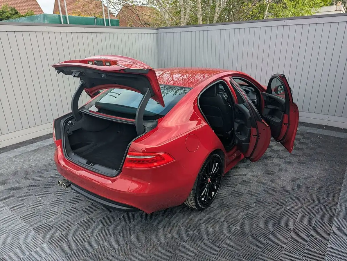 2016-jaguar-xe-20d-r-sport-180ps-auto-big-15
