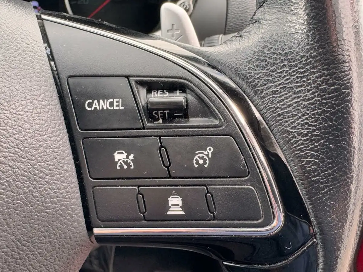 2019-mitsubishi-eclipse-cross-15-4-auto-big-20