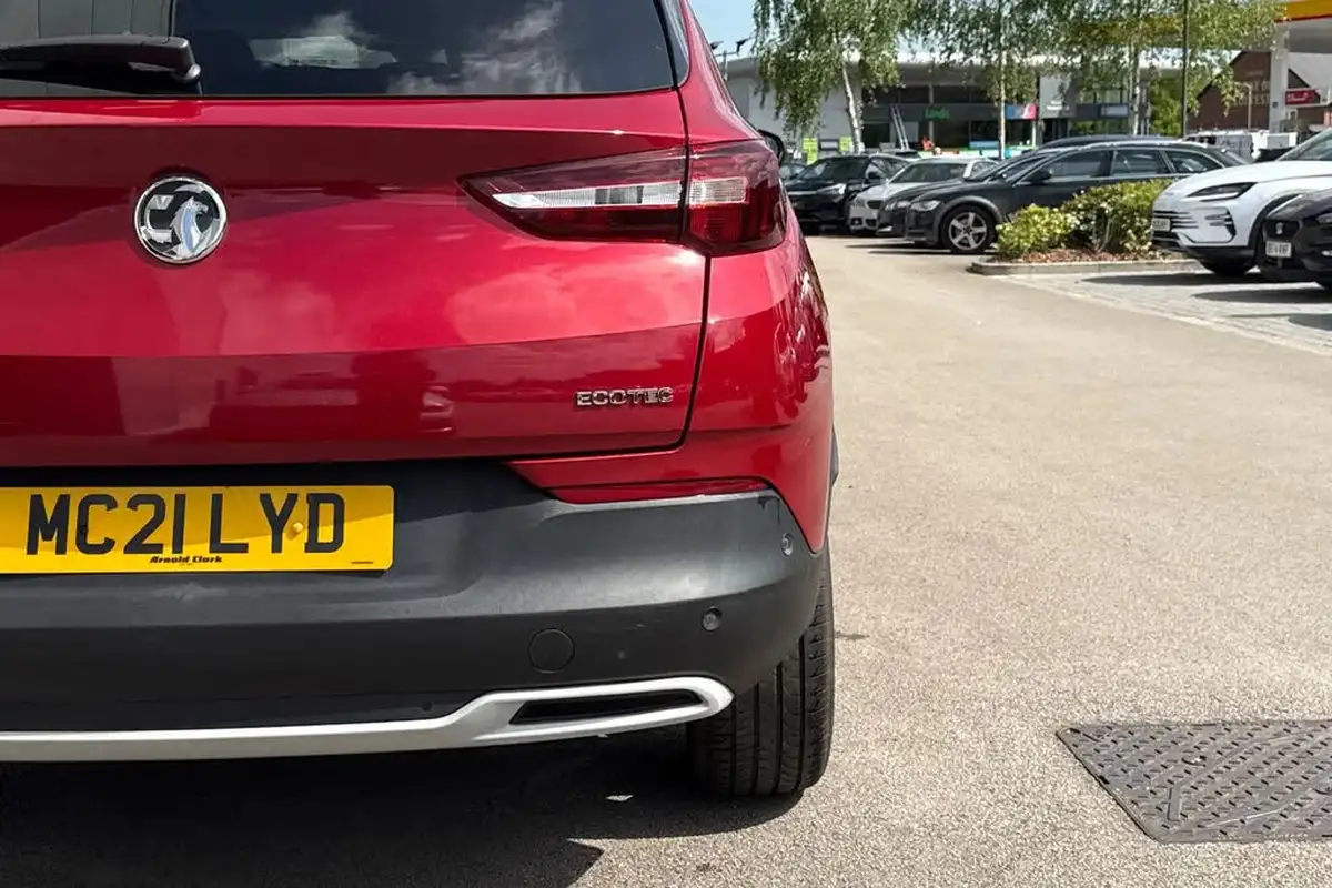 2021-vauxhall-grandland-x-12-griffin-big-25