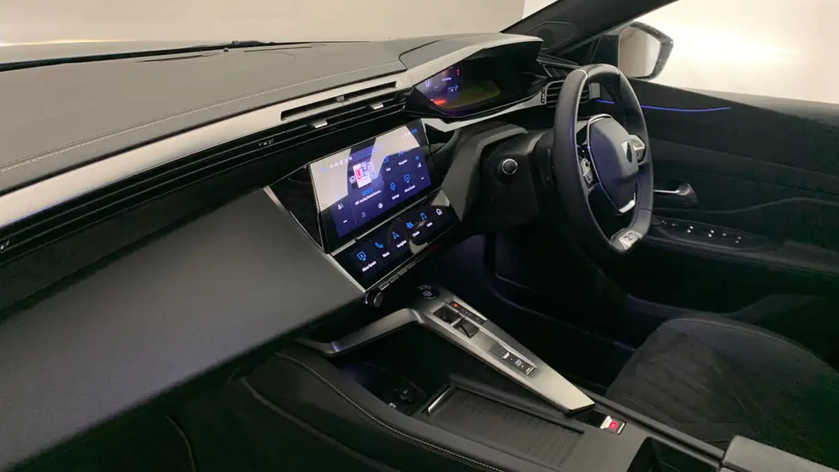 2024-peugeot-308-12-puretech-gt-130ps-ss-eat8-big-1