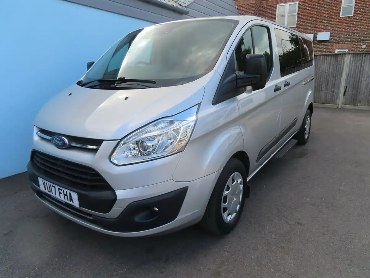 2017-ford-tourneo-custom-20tdci-310-l2-zetec-130ps-big-7