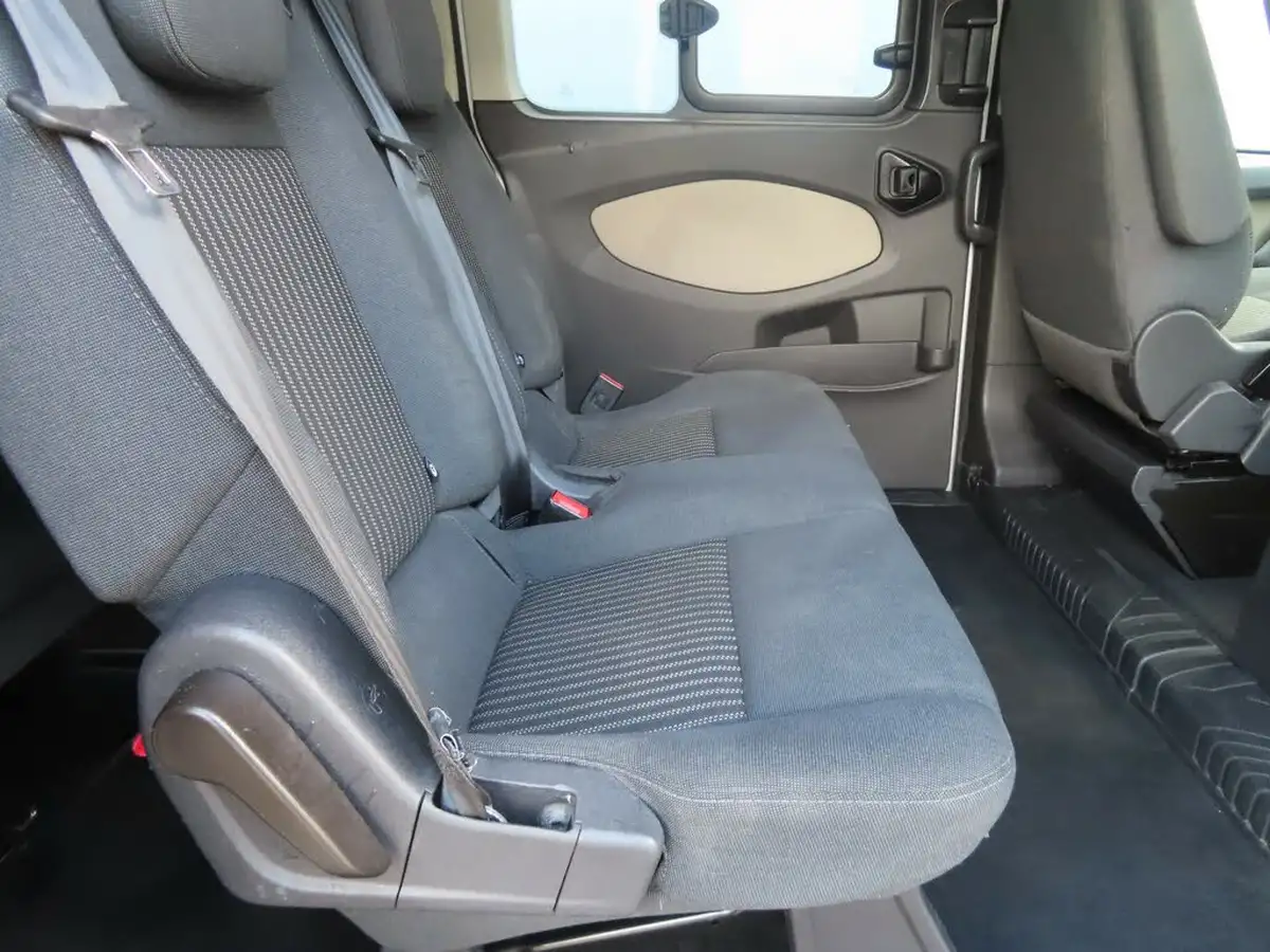 2017-ford-tourneo-custom-20tdci-310-l2-zetec-130ps-big-35
