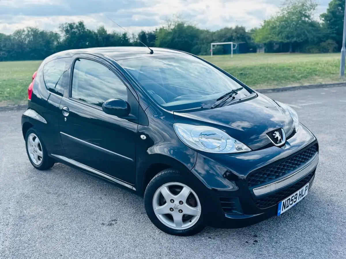 2009-peugeot-107-10-verve-3d-big-4