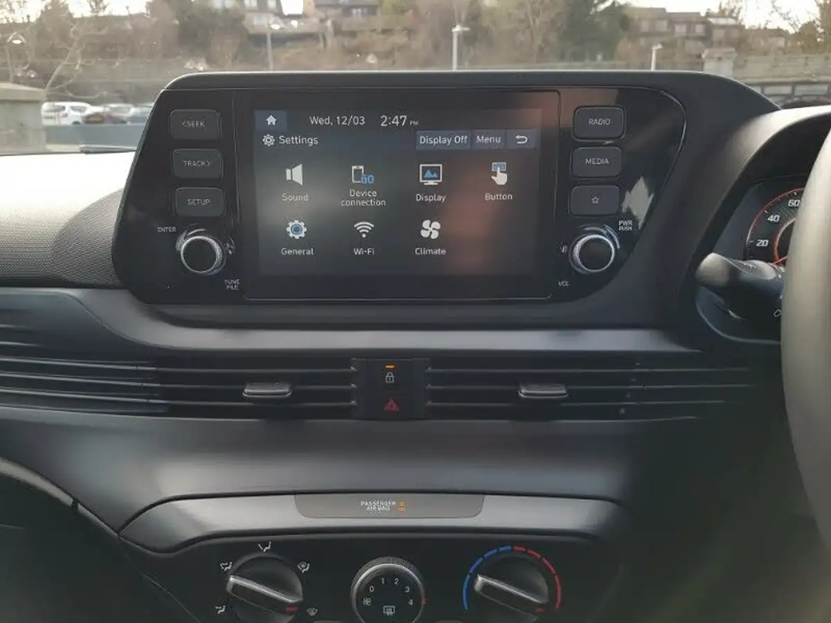 2024-hyundai-i20-10-t-gdi-advance-big-18