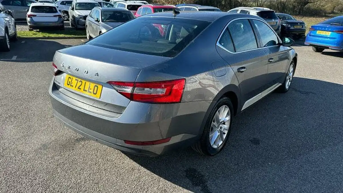 2022-skoda-superb-15-tsi-se-hatchback-dsg-big-19