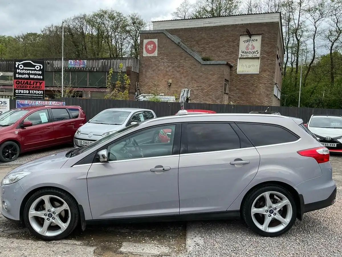 2013-ford-focus-20td-titanium-x-estate-powershift-big-9