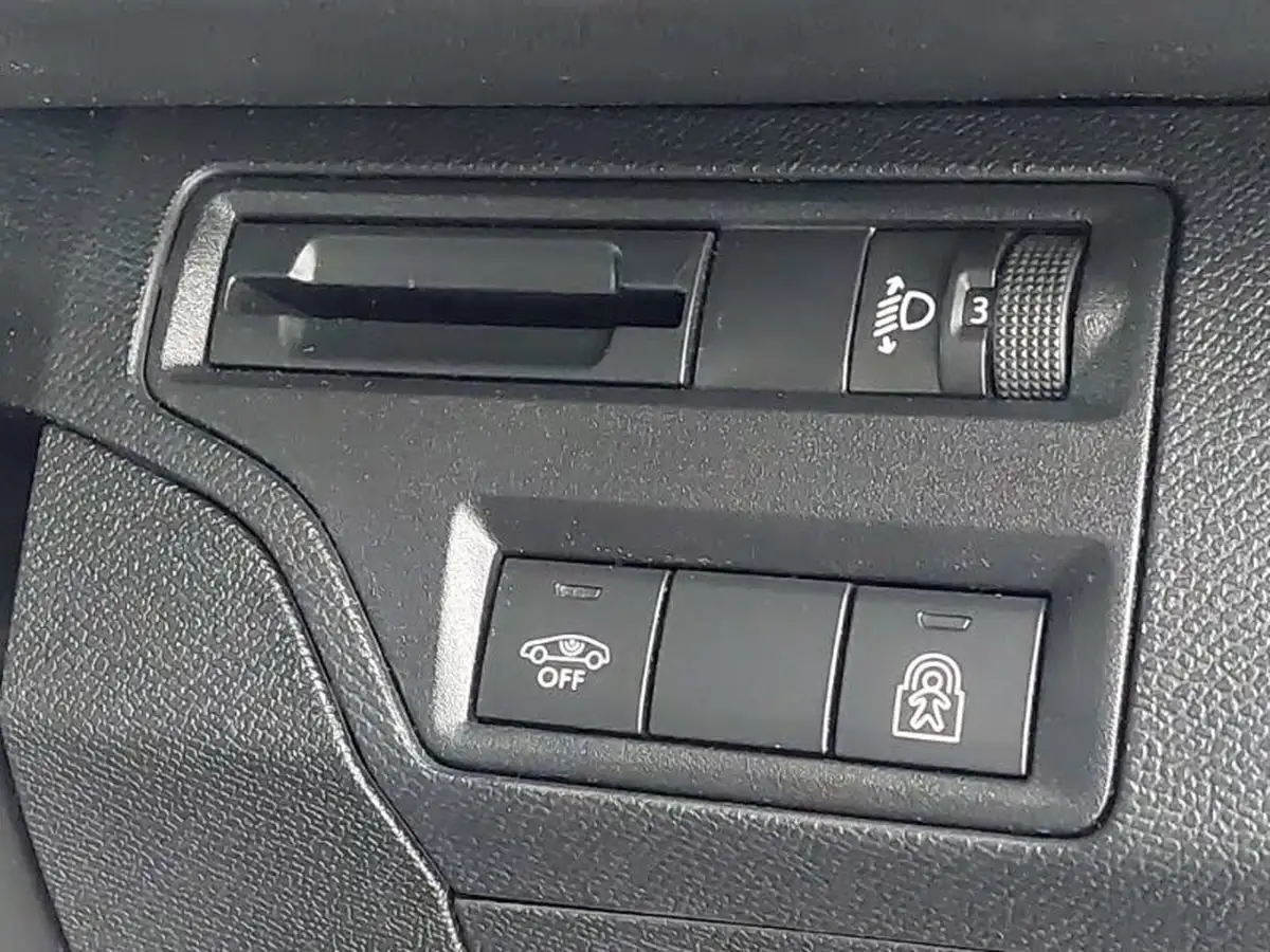 2019-peugeot-3008-suv-12-puretech-allure-big-15