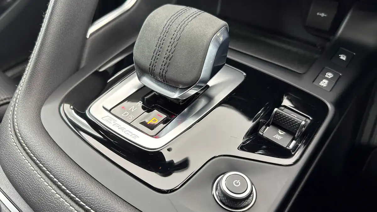 2021-jaguar-e-pace-20-d200-r-dynamic-se-big-18