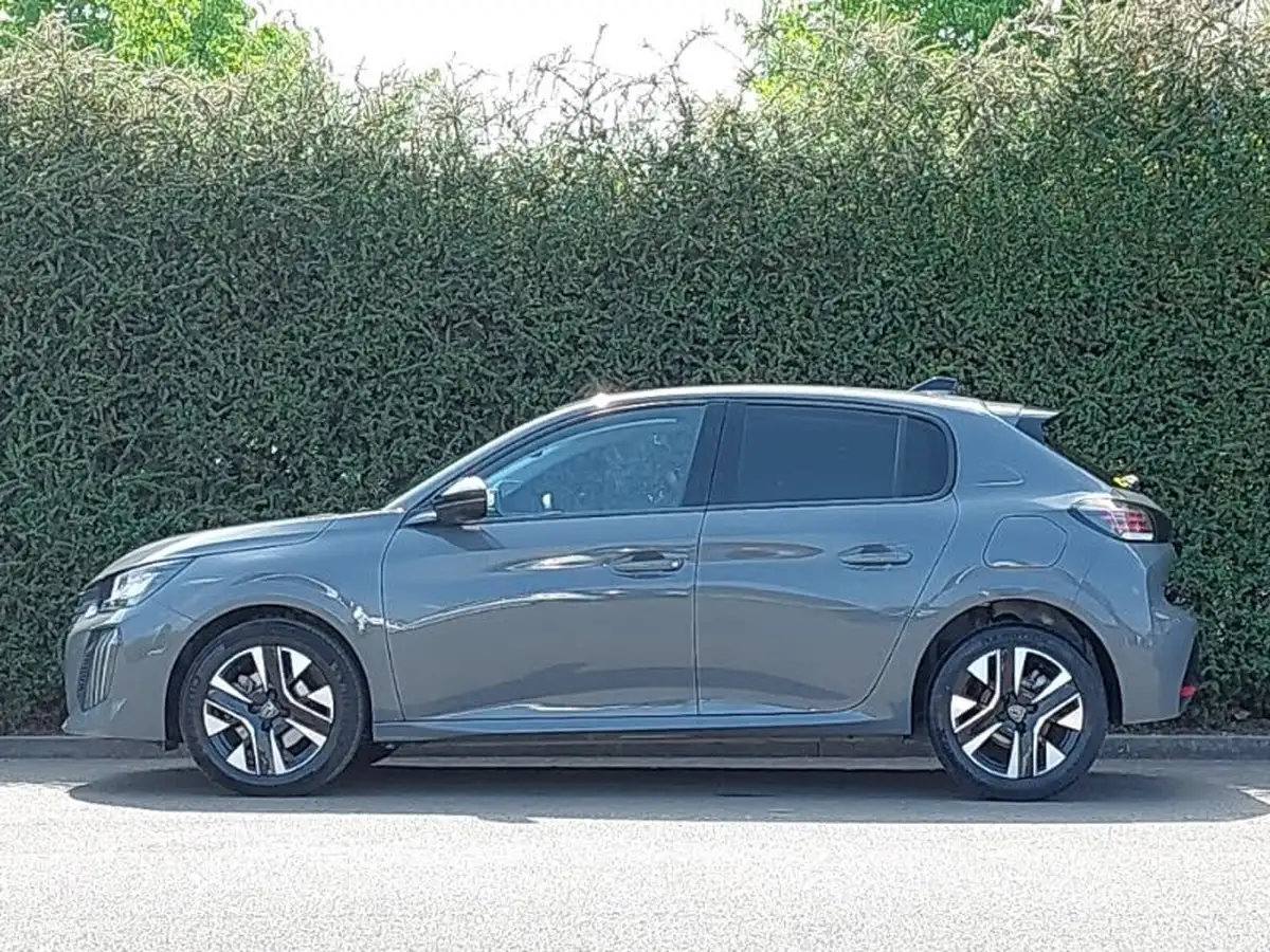 2024-peugeot-208-12-puretech-allure-big-3
