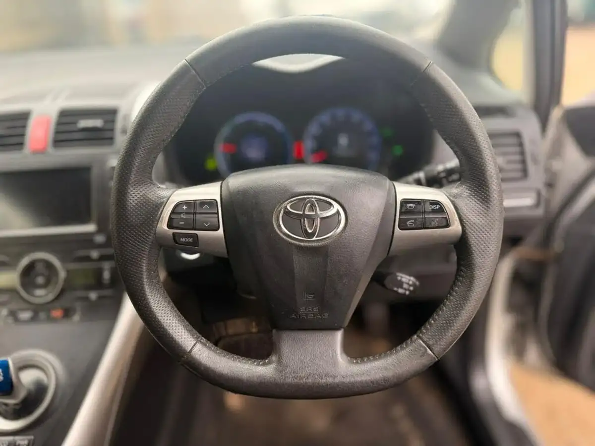 2011-toyota-auris-18-vvt-i-hsd-t-spirit-1794cc-big-9