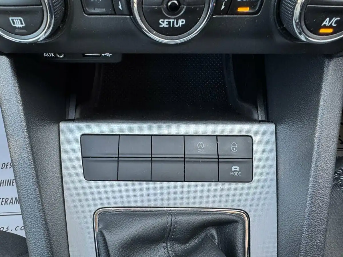 2014-skoda-octavia-20tdi-se-hatchback-big-18