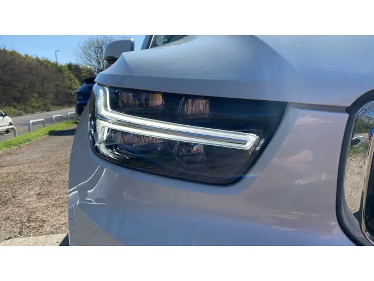 2022-volvo-xc40-15-t4-inscription-big-36