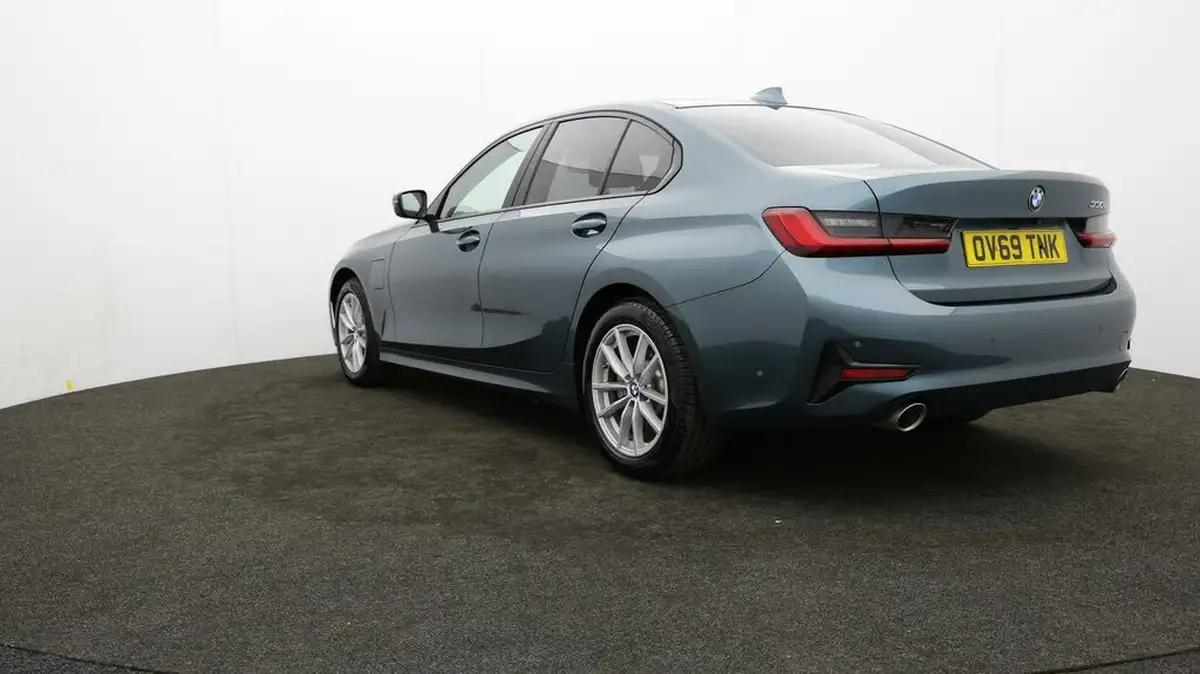 2019-bmw-3-series-20-330e-se-pro-big-69