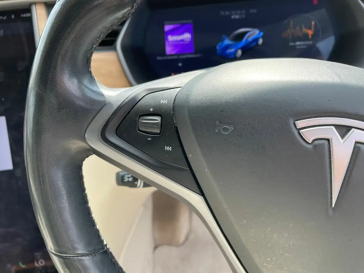 2019-tesla-model-s-e-75d-big-15