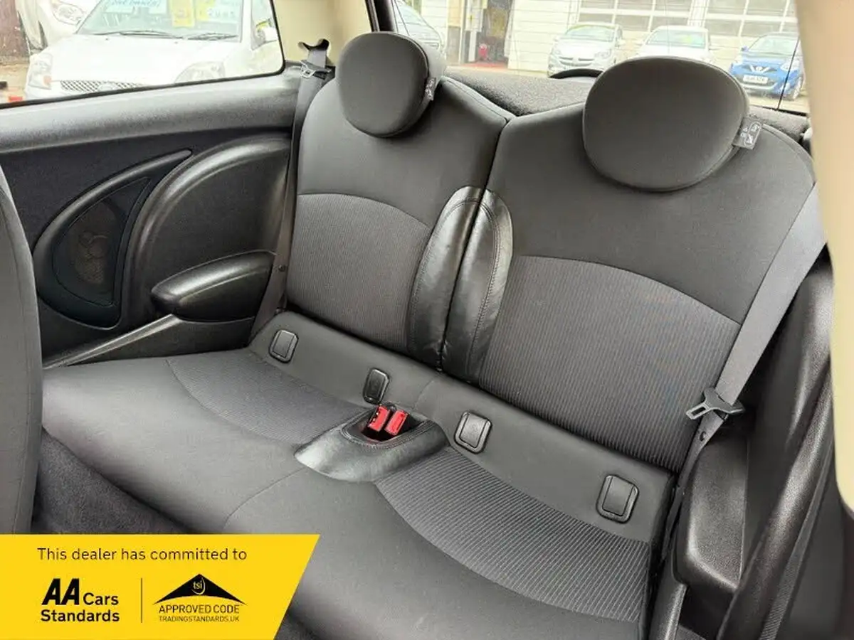 2013-mini-cooper-16-cooper-122bhp-sport-chili-hatchback-3d-big-12