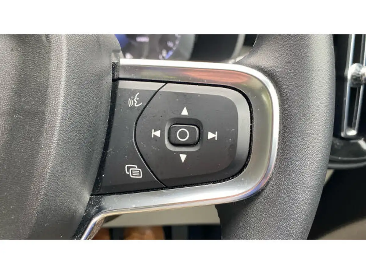 2021-volvo-xc40-15-t5-inscription-262bhp-big-18