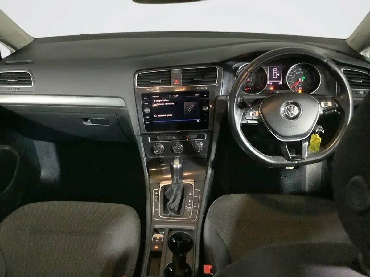 2018-volkswagen-golf-14-tsi-se-nav-hatchback-5d-dsg-big-2
