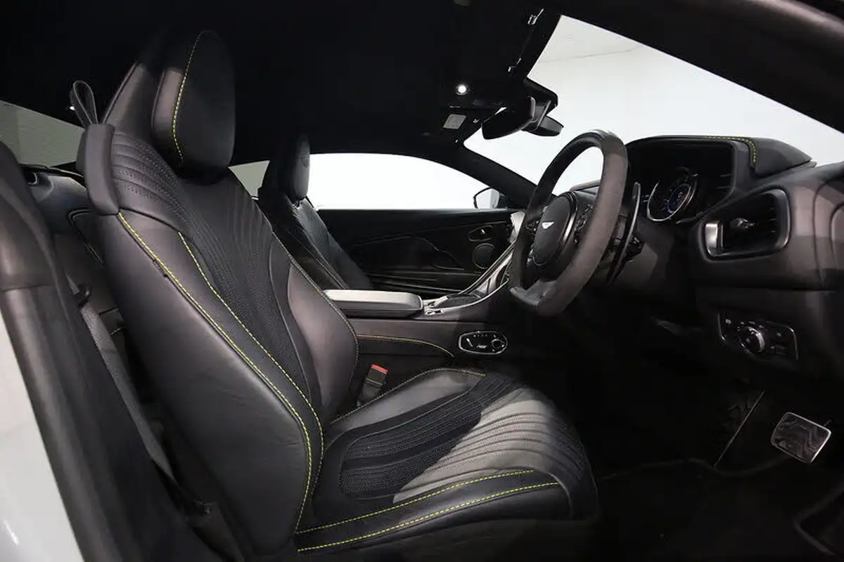 2022-aston-martin-db11-40-v8-527bhp-big-26