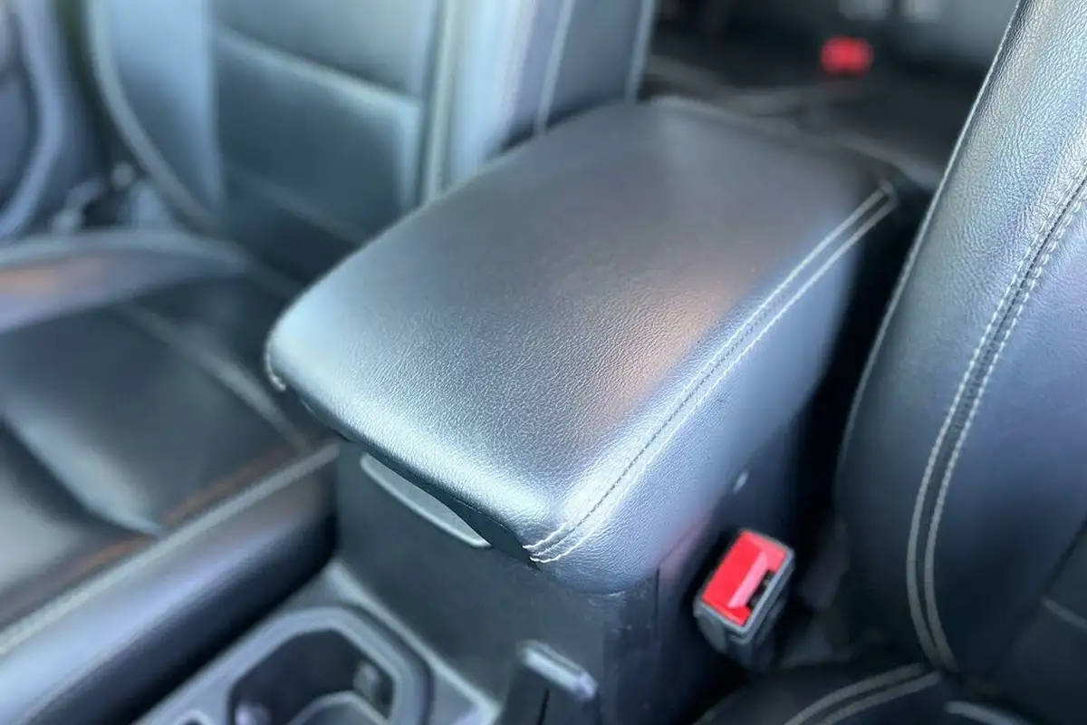 2021-jeep-wrangler-20-gme-80th-anniversary-5d-big-57