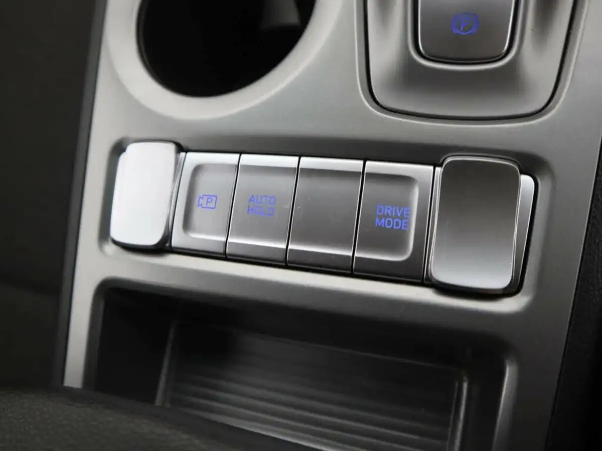 2022-hyundai-kona-e-se-connect-big-21