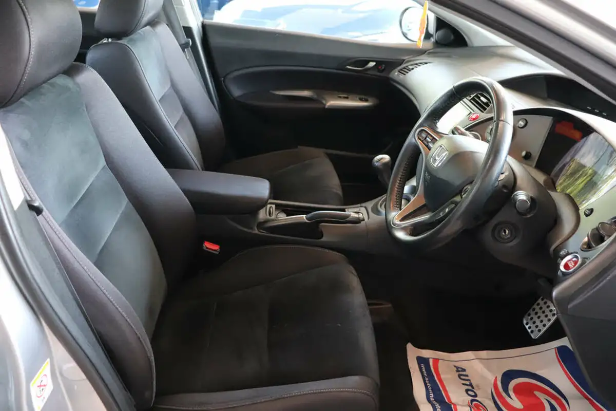 2011-honda-civic-18-es-t-big-17