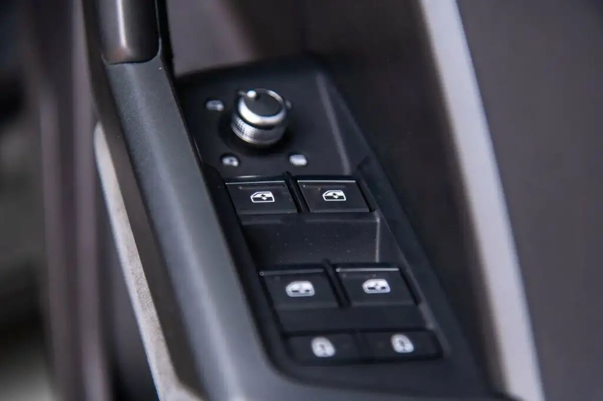 2019-audi-q3-20-40-tfsi-s-line-big-35