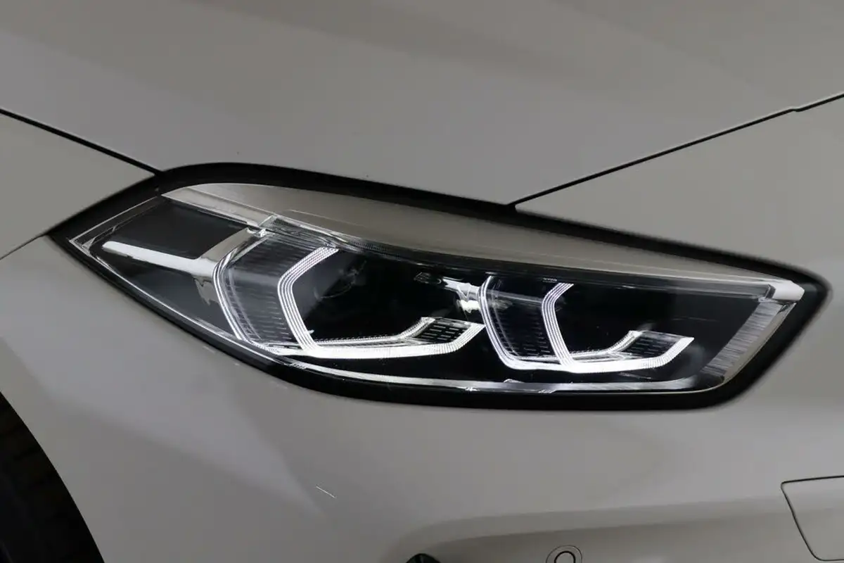 2020-bmw-1-series-20td-118d-m-sport-big-8