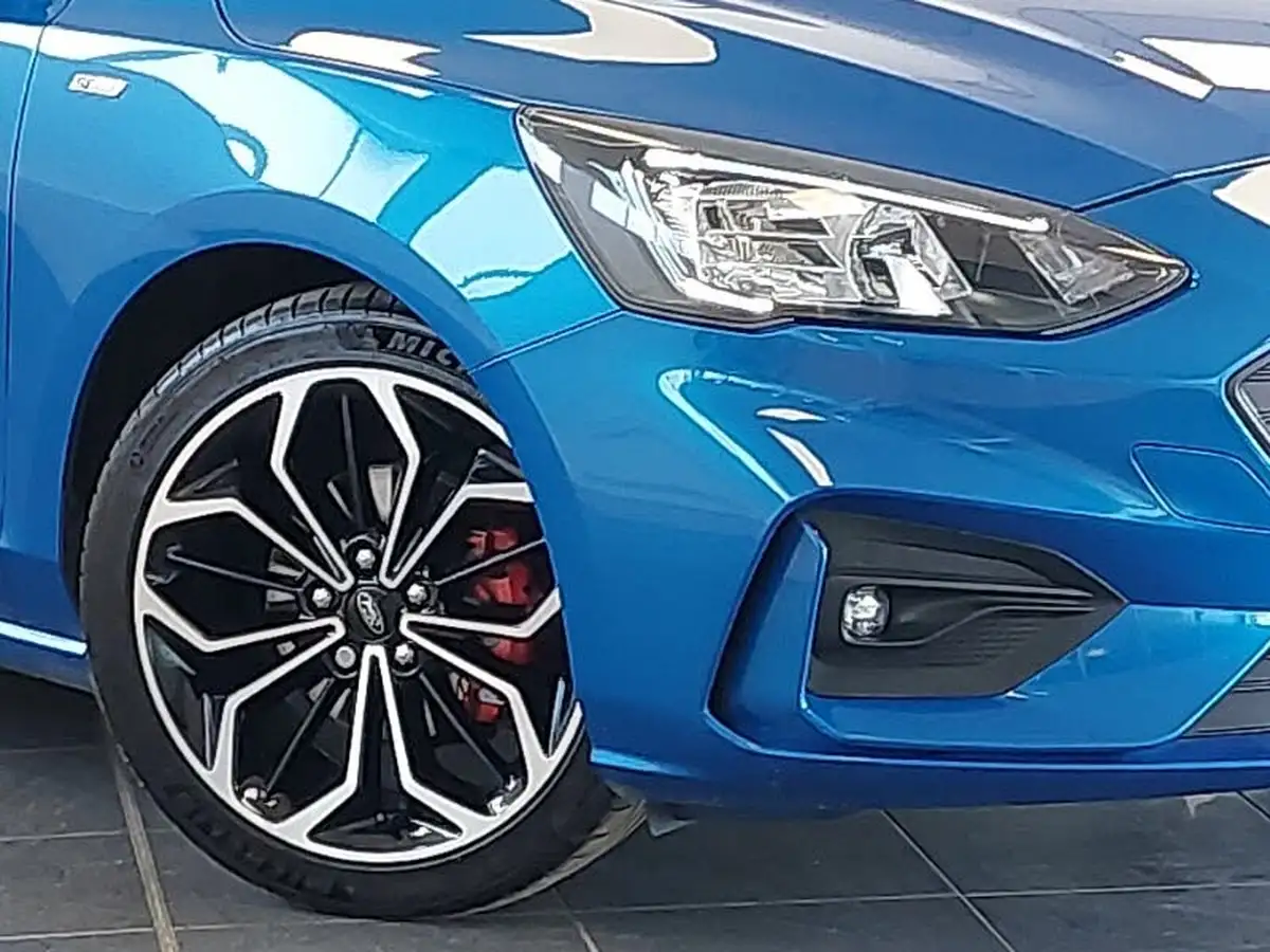 2020-ford-focus-10t-st-line-x-hatchback-big-8