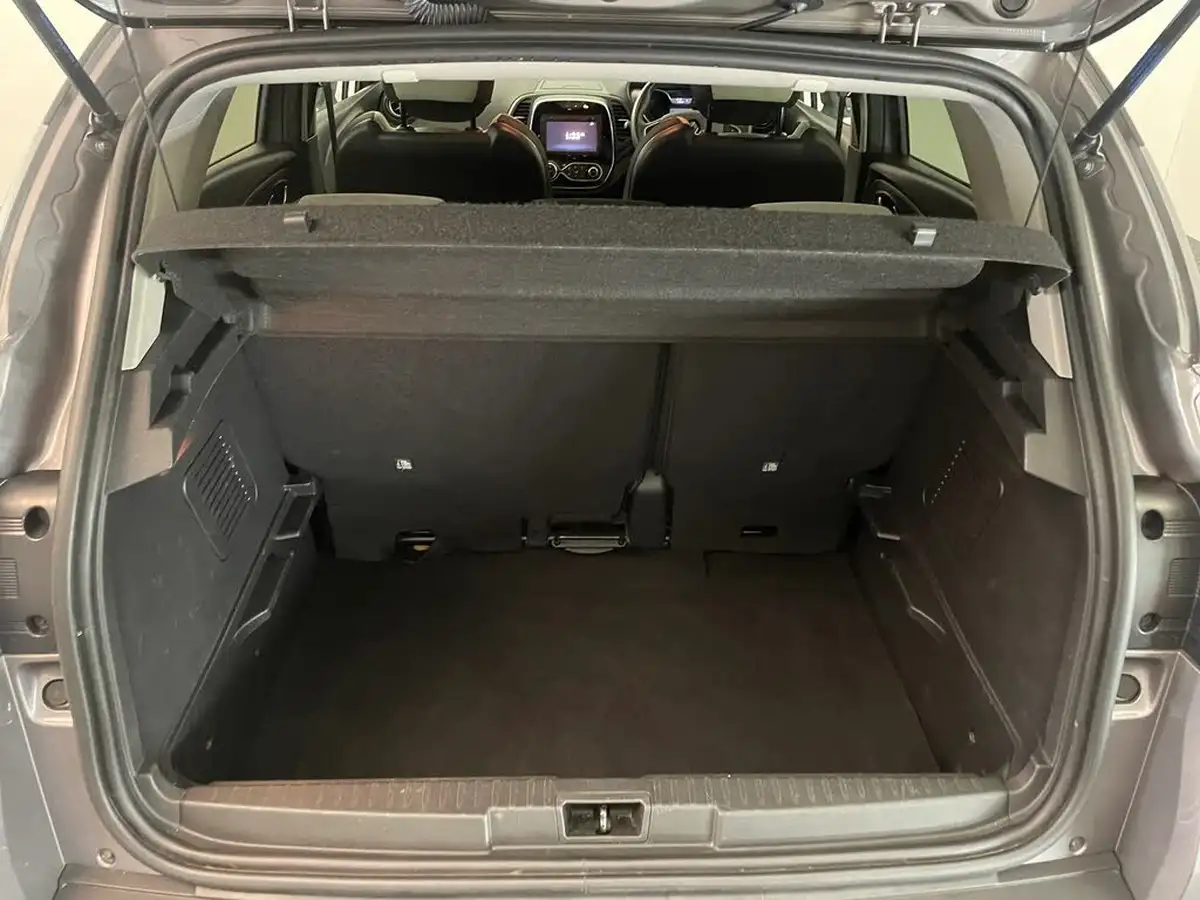 2019-renault-captur-09-tce-iconic-big-34