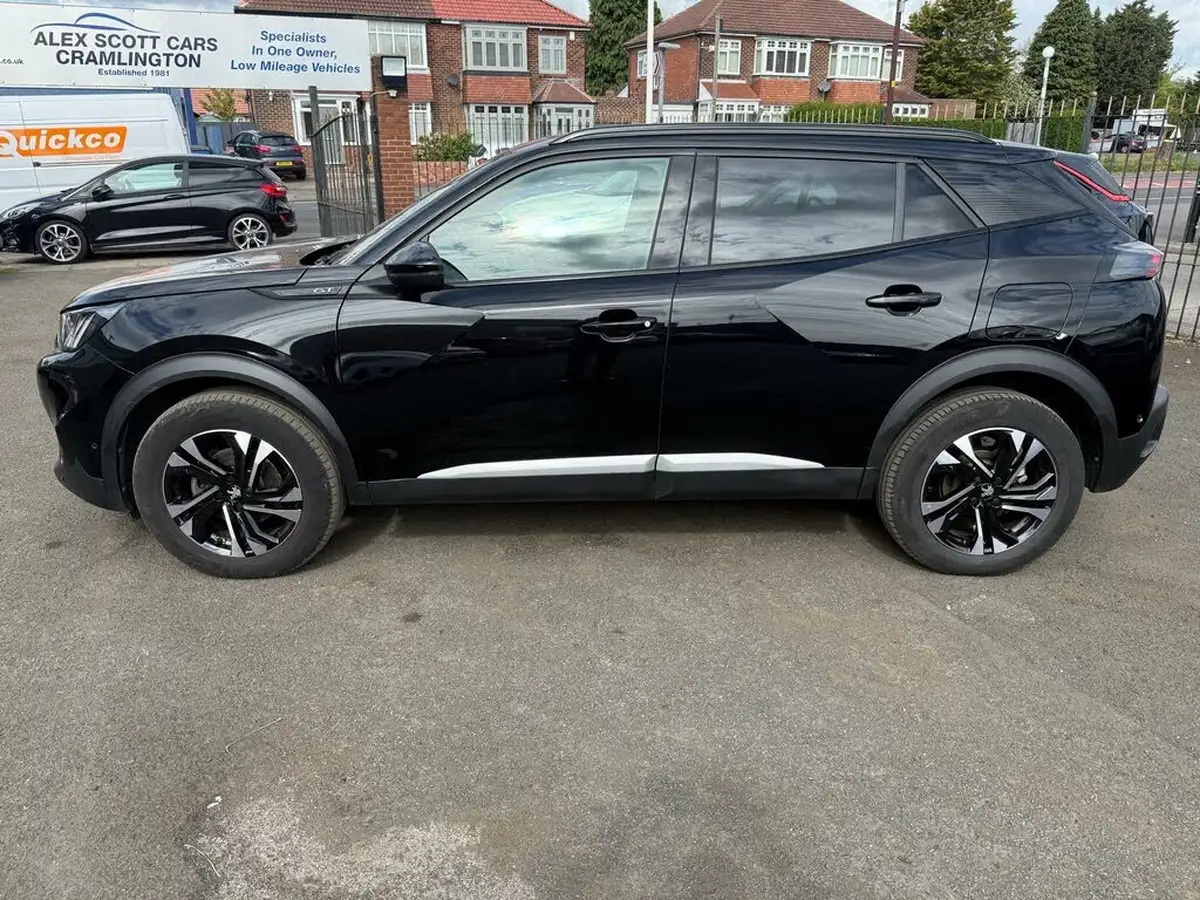 2022-peugeot-2008-suv-12-puretech-gt-eat8-big-2