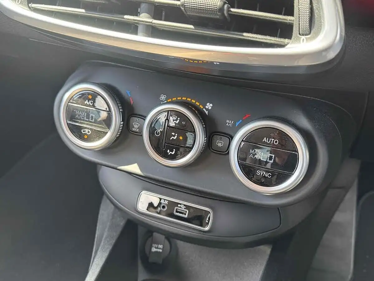 2016-fiat-500x-16multijet-lounge-big-28