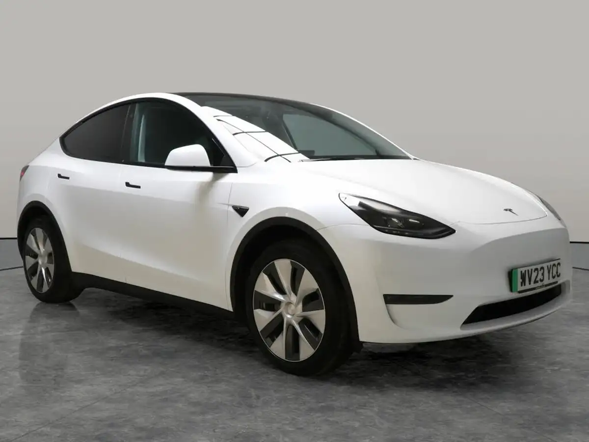 2023-tesla-model-y-e-long-range-big-8