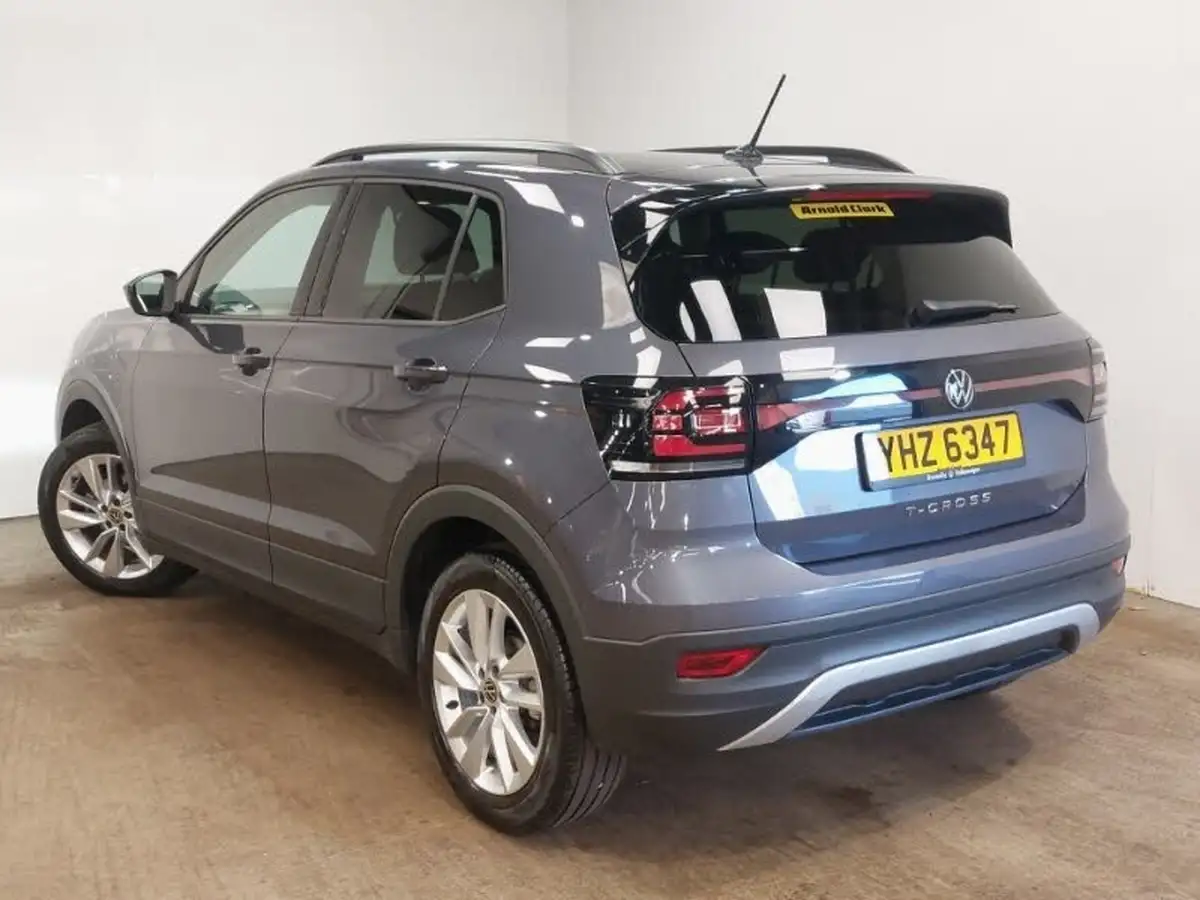 2022-volkswagen-t-cross-10-tsi-se-110ps-big-1